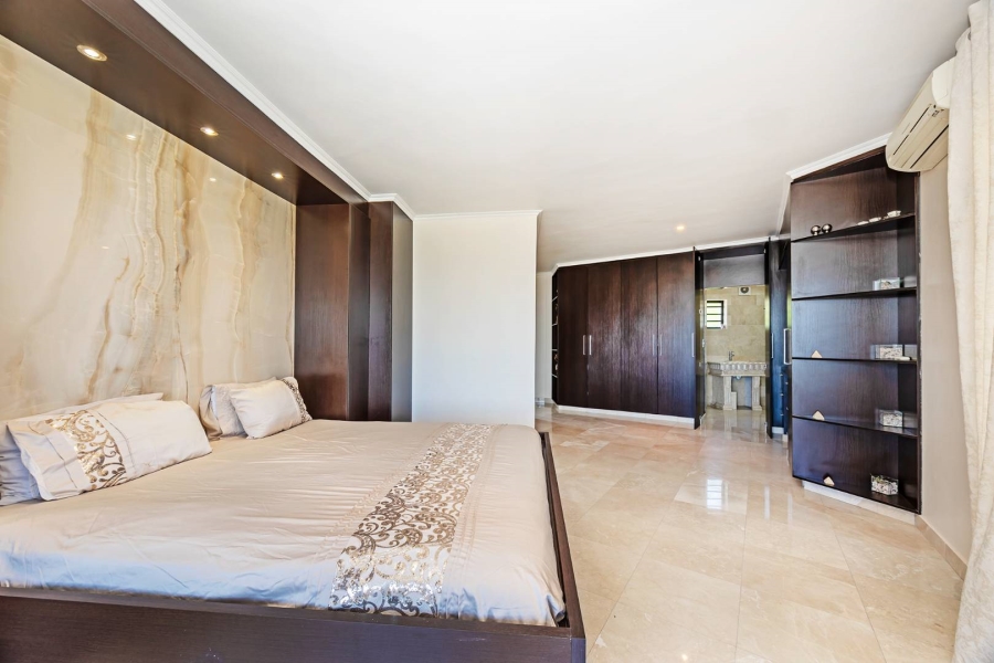 8 Bedroom Property for Sale in Plattekloof Western Cape